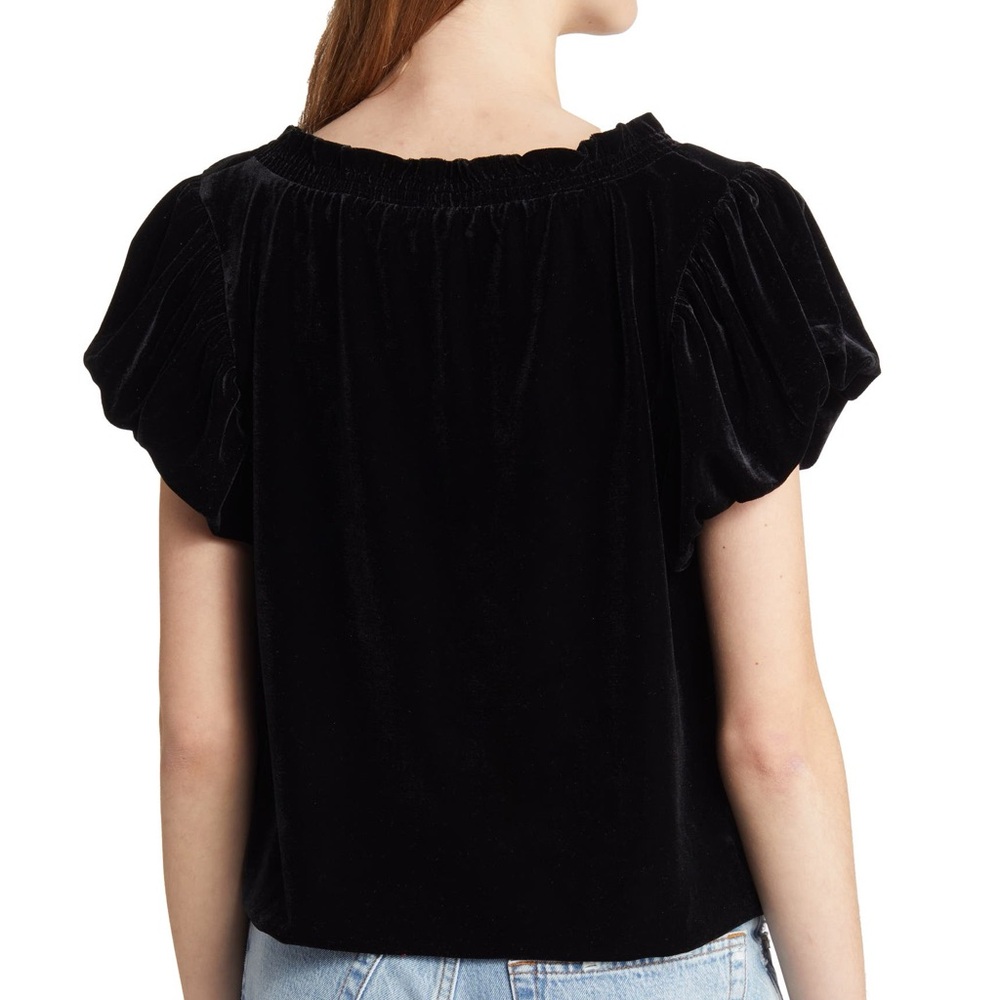 NWT FREE PEOPLE TERESE VELOUR CROP TOP IN BLACK
S - Picture 2 of 12
